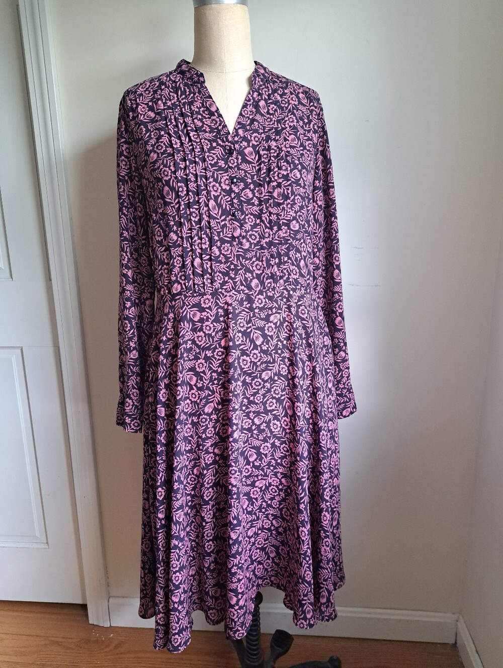 Nanette Lepore Pink and Navy Floral Long-Sleeve Dress Size 10